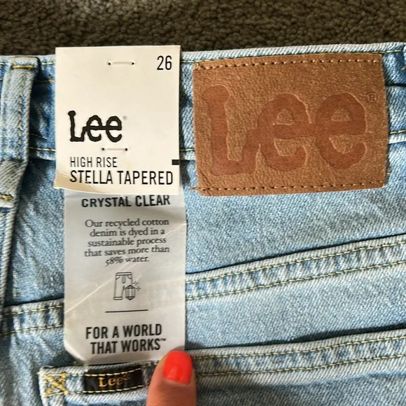 LEE High Rise Stella Tapered Jean with embroidered HEART PATCH - Picture 10 of 10